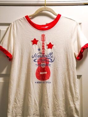 White Crow Nashville Graphic Ringer Tee Red Stars Size Small